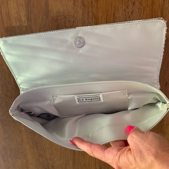 La Regale Evening Clutch Silver with Sequins - Picture 8 of 14